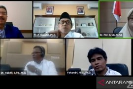 FMIPA UNP dalami kurikulum merdeka belajar di perguruan tinggi lewat webinar