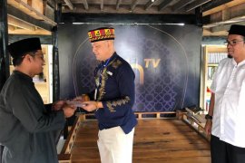 GM Kyriad Muraya Hotel Aceh berbagi ilmu bisnis di Darul Hikmah