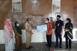 Mandiri Syariah bantu  ratusan  APD cegah COVID-19 di Kuansing, begini penjelasannya
