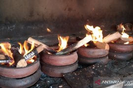 Kue bika tetap diburu wisatawan kala pandemi COVID19 (Video)