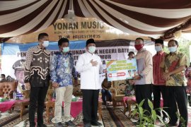Gubernur Sumsel bantu saran dan prasarana pendidikan OKU Timur Rp26 miliar