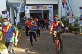 1.100 pelari dan pesepeda ikuti "ITS 60 Virtual Race"