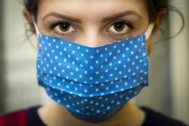Dokter sarankan siapkan dua wadah khusus masker di tas