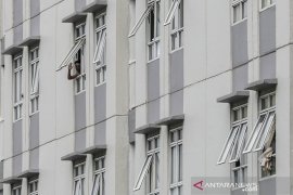 Tingkat pemakaian tempat tidur pasien di RSD Wisma Atlet Jakarta turun