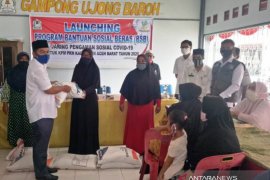 10.270 KK warga miskin penerima PKH di Aceh Barat terima bantuan beras dari pemerintah