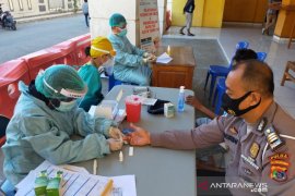 Jasa Raharja  gelar tes cepat COVID-19 di Samsat Kota Kupang