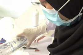 Mahasiswa UB buat obat kanker mulut dari  kemangi