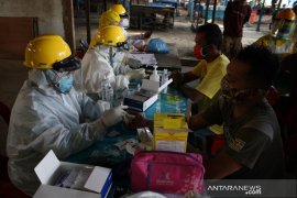 Tes cepat COVID-19 di Pasar Melati Medan, delapan pedagang dinyatakan reaktif