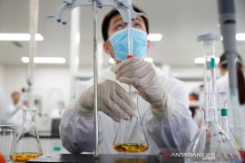 Vaksin Sinovac mengandung babi dan racun berbahaya? Ini faktanya