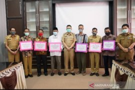 Pemkab Bangka Barat salurkan bantuan hibah Rp500 juta