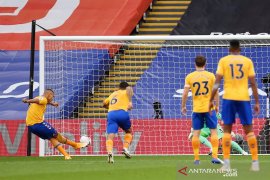 Penalti Richarlison lanjutkan  tren kemenangan Everton