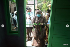 Bupati Muarojambi dan Baznas serahkan rumah program 'bedah rumah'
