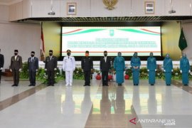 Satu Penjabat dan empat Penjabat Sementara Bupati dilantik Gubri