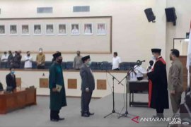 BN Holik pimpin DPRD Kabupaten Bekasi