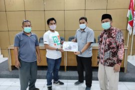 KPU Gresik cetak 2.154 APK Pilkada 2020