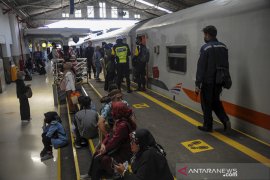 Kenaikan jumlah penumpang kereta api