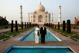 Donald dan Melania Trump terpapar COVID-19