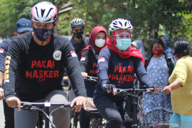 Jatim terbebas zona merah COVID-19, Khofifah ingatkan tetap patuhi protokol kesehatan
