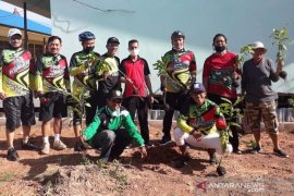 Gowes kolaborasi Diknas, BNN dan FKH hasilkan penghijauan