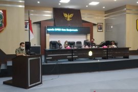 DPRD Banjarmasin sampaikan revisi Raperda Damkar dan Reklame
