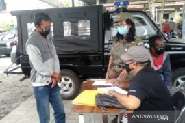 Puluhan pelanggar terjaring operasi disiplin protokol kesehatan di Denpasar