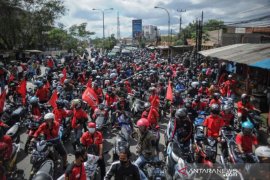 Aksi Buruh Blokir Jalan Di Kabupaten Bandung