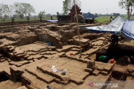 Ekskavasi situs BHRE Kahuripan di Mojokerto