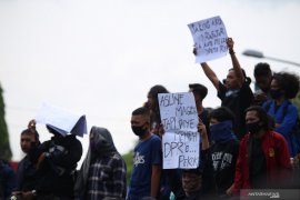 Aksi Tolak UU Cipta Kerja di Jember