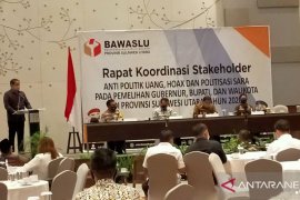 Bawaslu Sulut deklarasi anti politik uang-hoax dan politisasi SARA