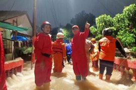 Kali Setu Ciganjur longsor,  satu orang tewas