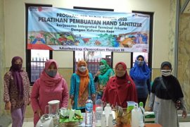 Inovasi ibu-ibu KUBE ALOJA, ciptakan 'hand sanitizer' dari lidah buaya