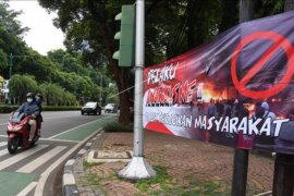 Spanduk tolak anarkisme marak di Jakarta