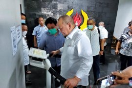 Ketua DPD La Nyalla tinjau Puslatda normal baru KONI Jatim