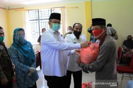 Bupati Solok imbau agar masyarakat tetap patuhi protokol kesehatan COVID-19