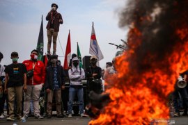 BEM Nusantara pilih "Judicial Review" UU Cipta Kerja ke MK