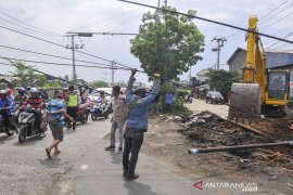 Sterilisasi jalan raya inspeksi Kalimalang
