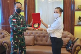 KPID Papua beri penghargaan Kodam XVII/Cenderawasih peduli COVID-19