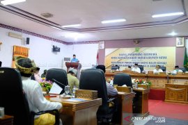 Dihadapan DPRD, Bupati Natuna sampaikan progres pembangunan