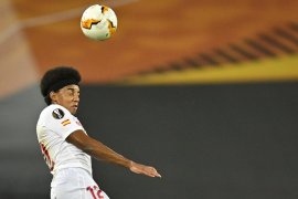 Jika bek tengah tetap  memble, MU beli  Jules Kounde tahun depan