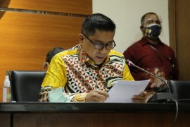KPK tahan mantan Anggota DPRD Sumut Nurhasanah tersangka suap