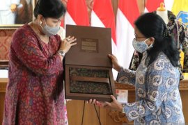 Dekranasda: Christian Dior harus penuhi syarat jika gunakan endek