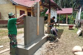 Pembangunan prasasti TMMD ke-109 di Pulau Hanaut hampir selesai