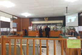 Sidang Pledoi,  Pengacara mohon Hakim bebaskan Amril Mukminin