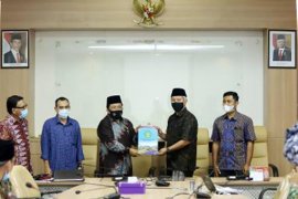 UIN Ar-Raniry-YBM PLN jalin kerja sama peningkatan SDM