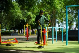 Pemkot Pontianak lengkapi taman kota dengan alat olahraga