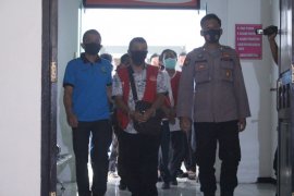 Kejari Sidoarjo tahan Dirut Puspa Agro dalam kasus ekspor fiktif