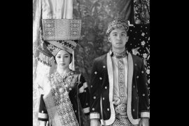 Nikita Willy dan Indra Priawan sah berstatus suami-istri setelah akad nikah