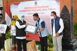 Gubernur  Jatim salurkan bantuan di Trenggalek