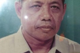 Paslon bupati - wabup HST merasa kehilangan tokoh pendidikan