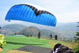 FASI membuat terobosan lomba paralayang virtual pertama di dunia